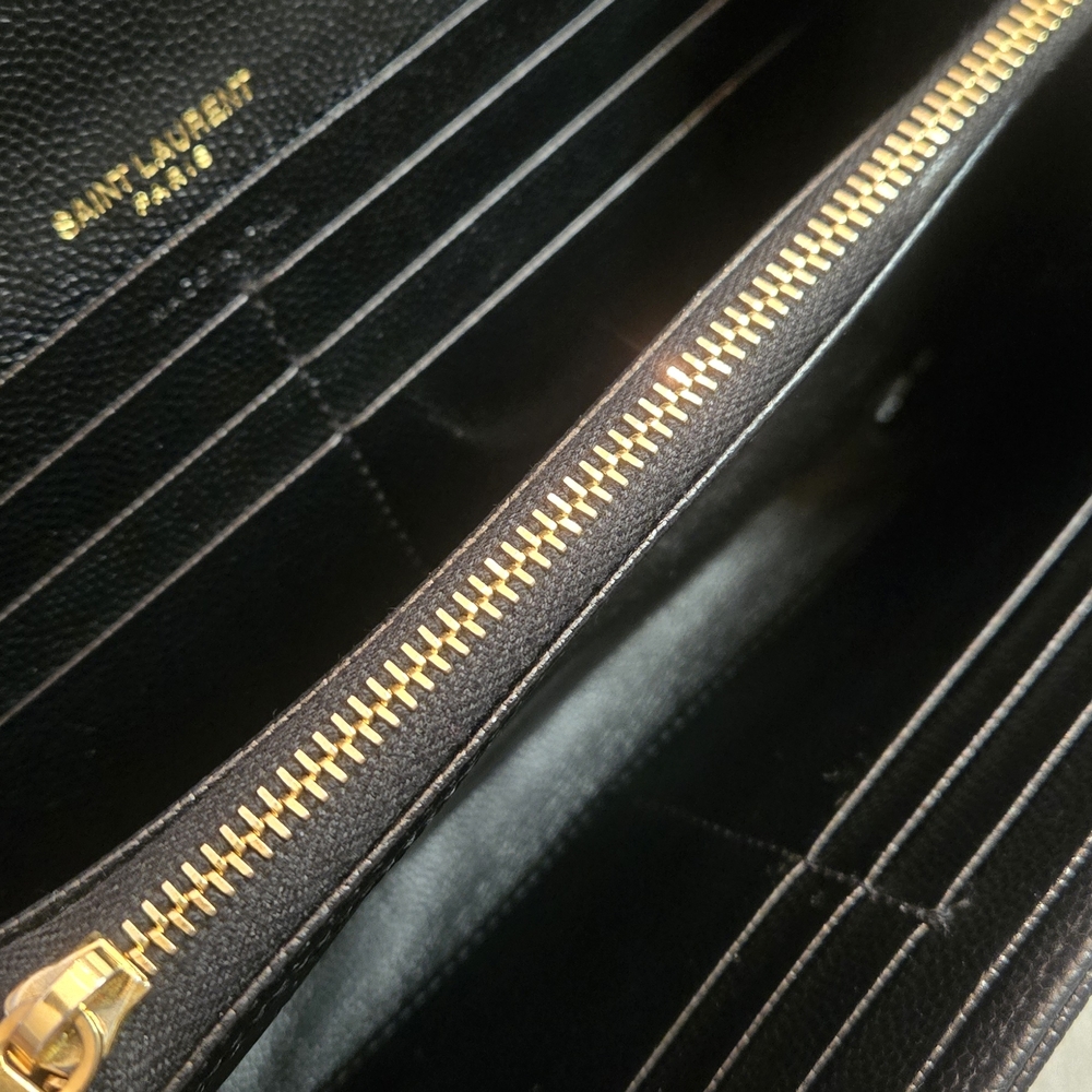 Saint Laurent Grain De Poudre Matelasse Chevron Monogram Flap Wallet - Black - Picture 7 of 15